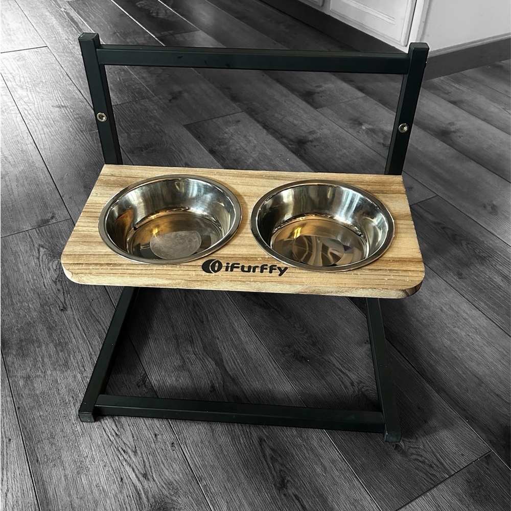Elevated Pet Feeder with Stainless Steel Bowls